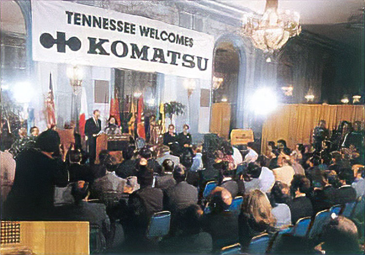 Lịch sử hình thành và phát triển thương hiệu KOMATSU 14